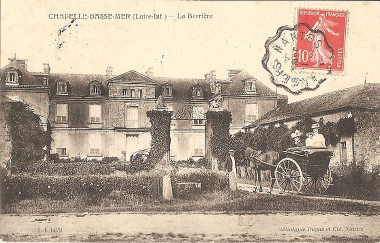 Château de la Berrière, en 1909 (avant l'élévation sur la gauche)