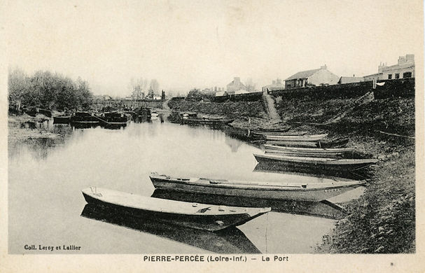 Le port de la Pierre-Percée