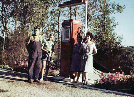 1960 - Mes parents, Lucienne et un jeune voisin