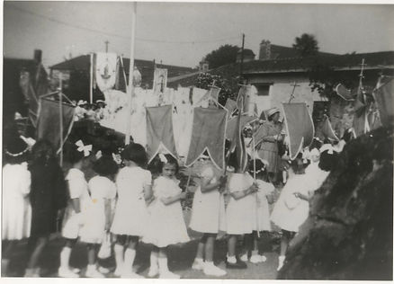 Procession fête Dieu, rue du Viaduc
