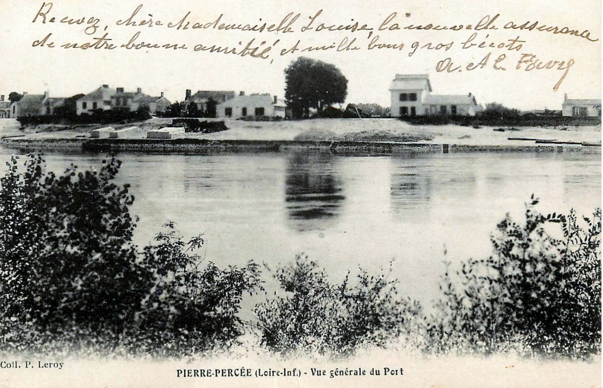 La Pierre Percée, à la Chapelle Basse-Mer