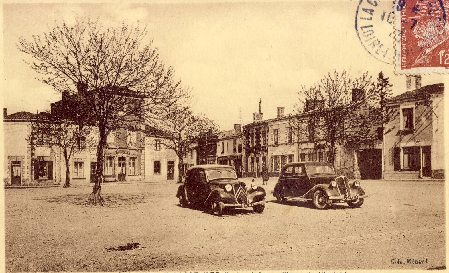 Place de l'église de la Chapelle Basse-Mer