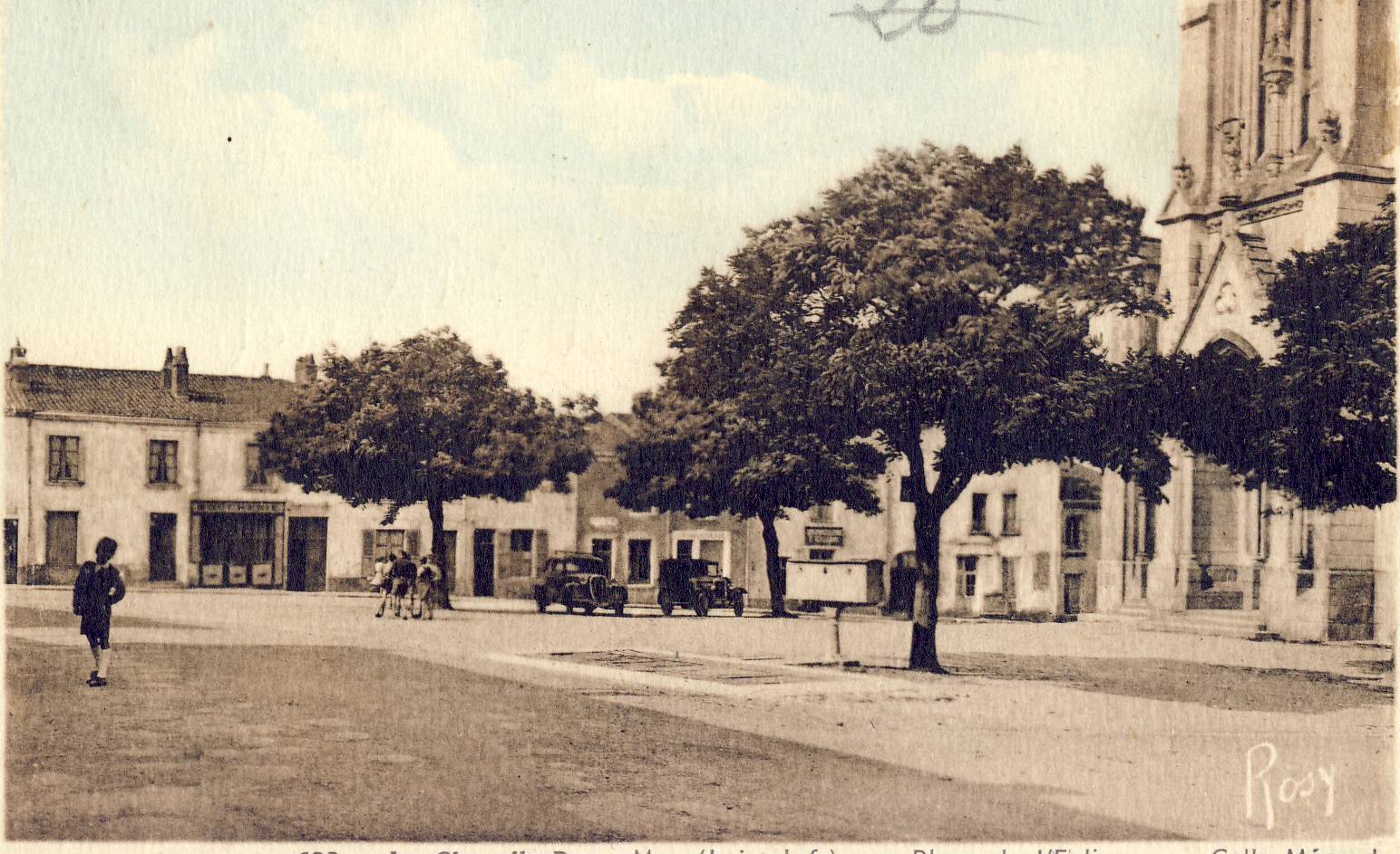 Place de l'église de la Chapelle Basse-Mer