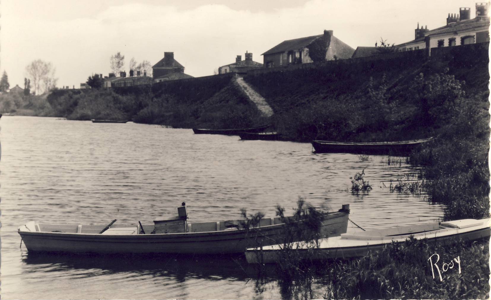 La Pierre Percée, à la Chapelle Basse-Mer