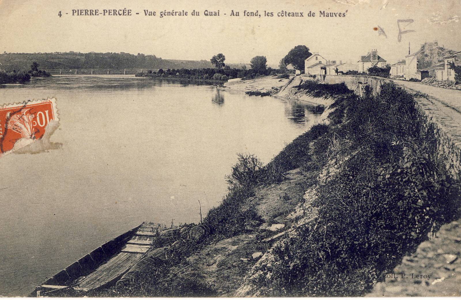 La Pierre Percée, à la Chapelle Basse-Mer