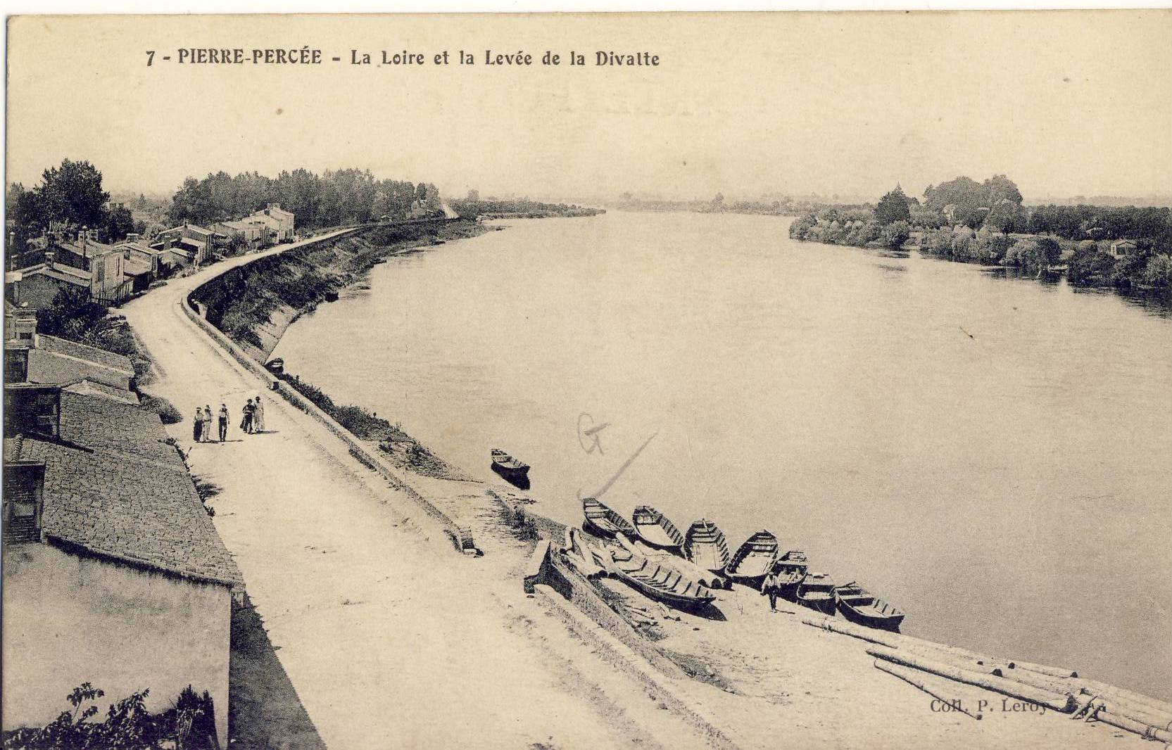 La Pierre Percée, à la Chapelle Basse-Mer