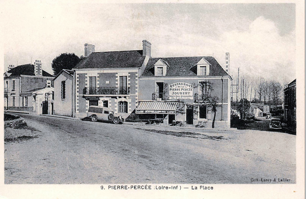La Pierre Percée, à la Chapelle Basse-Mer